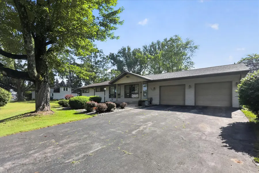 1051 Sylvan Road, Benton Harbor, MI 49022 - #3