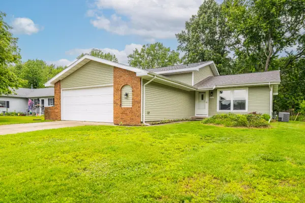 4633 Vista Drive, Bridgman, MI 49106