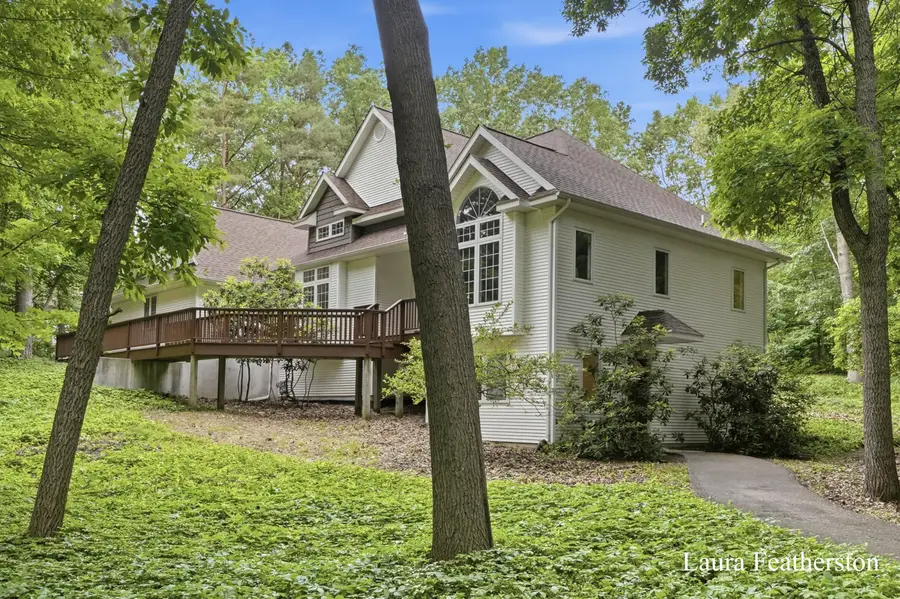 2291 Burton Pines Drive Se, Grand Rapids, MI 49546 - #2