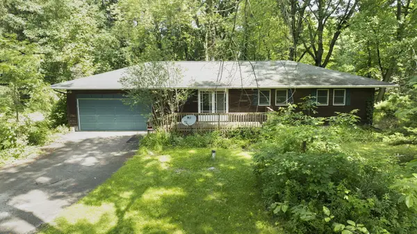 16053 Lakeside Road, Union Pier, MI 49129