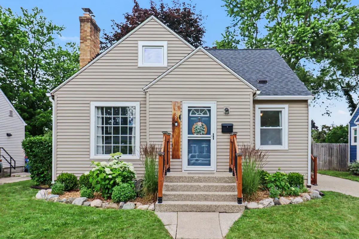 1055 Kelsey Street Ne, Grand Rapids, MI 49505 - #1