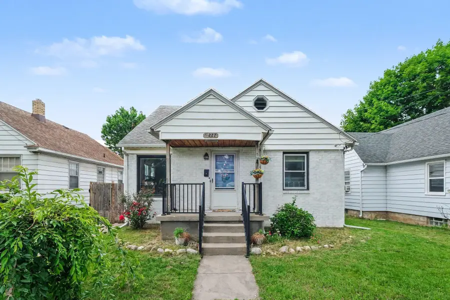227 Leyden Avenue Sw, Grand Rapids, MI 49504 - #2