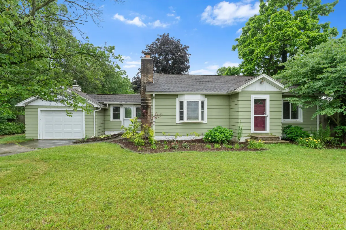 122 Silsbee Street, Niles, MI 49120 - #1