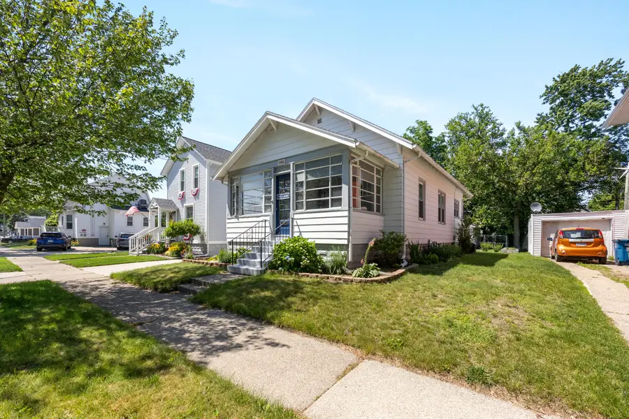 909 Slayton Avenue, Grand Haven, MI 49417 - #3