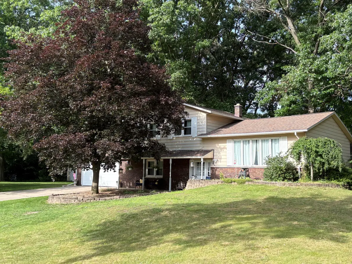48963 Ye Olde Woods, Mattawan, MI 49071 - #1