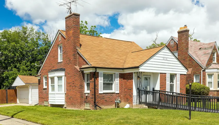 18903 Strathmoor Street, Detroit, MI 48235 - #2