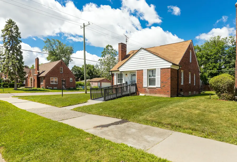 18903 Strathmoor Street, Detroit, MI 48235 - #3