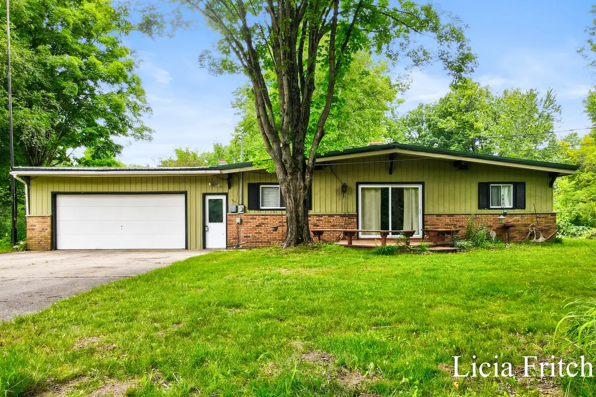9016 E M 20, Hesperia, MI 49421 - #1
