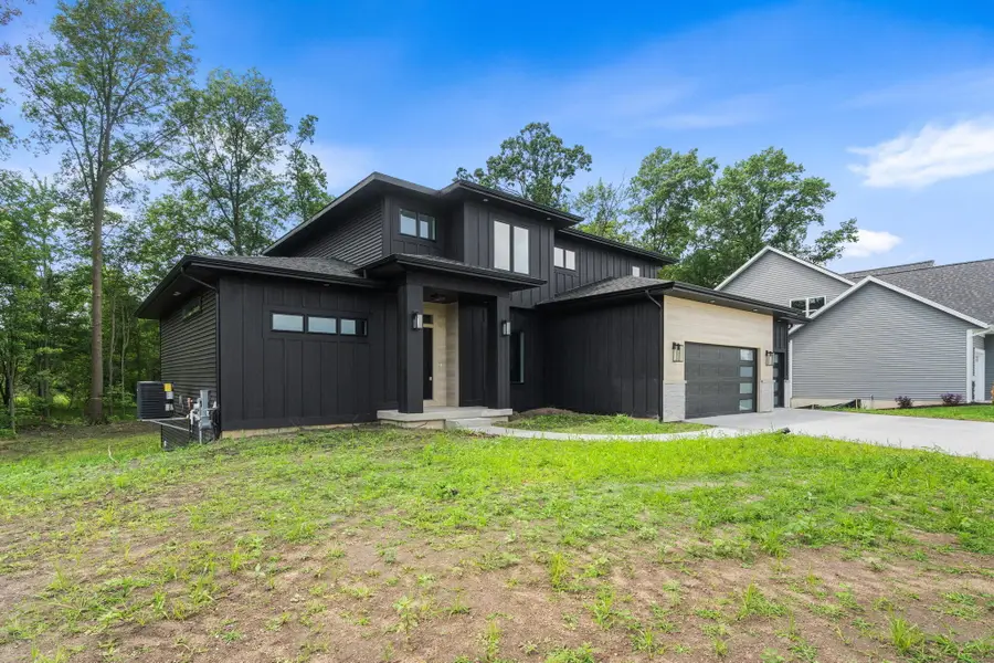 4662 Hidden Ridge Drive, Hudsonville, MI 49426 - #2