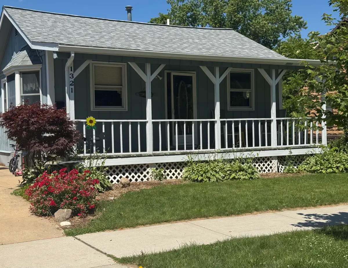 1321 Pearl Street, Lake Odessa, MI 48849 - #1