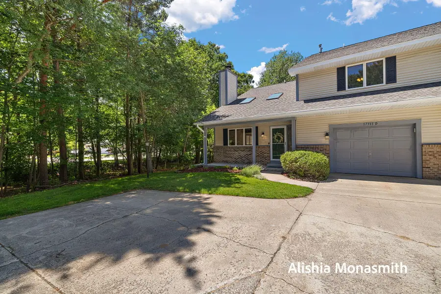 17511 Parkwood Drive #D, Spring Lake, MI 49456 - #3