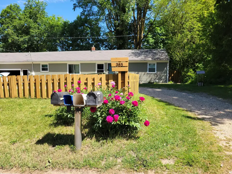 385 92nd Street Sw, Byron Center, MI 49315 - #2