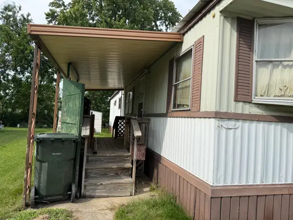 45 Pinegate Street Sw, Grand Rapids, MI 49548