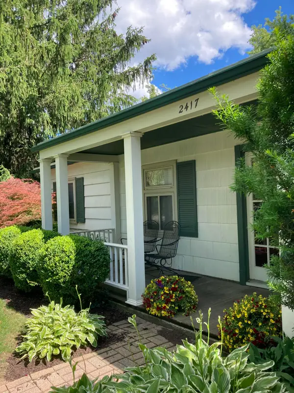 2417 N Circle Drive, Ann Arbor, MI 48103