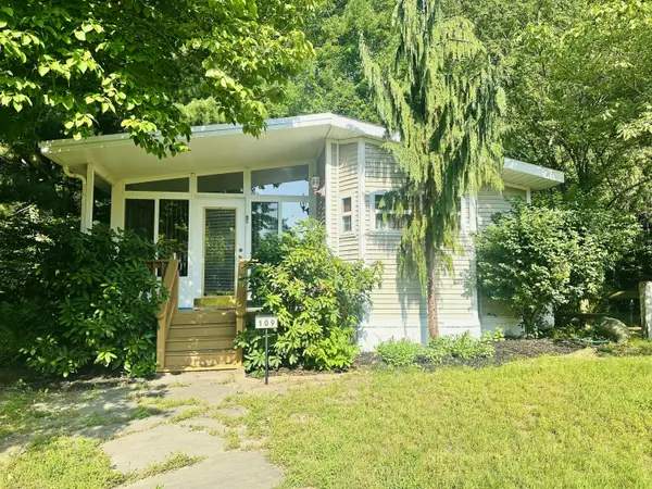 6473 Blue Star Highway #109, Saugatuck, MI 49453
