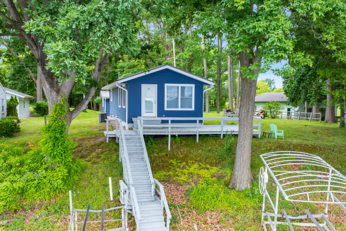 81735 Laguna Beach Park Road, Lawton, MI 49065 - #1