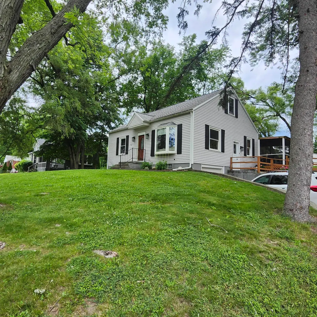 754 Collindale Avenue Nw, Grand Rapids, MI 49504 - #1