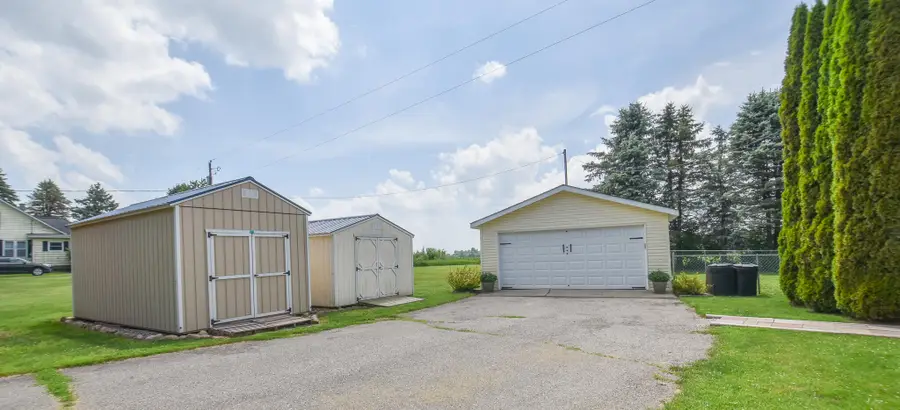 556 N Briggs Road, Quincy, MI 49082 - #2