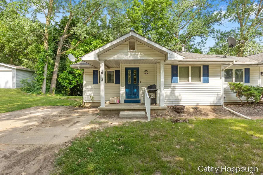 610-612 N Dexter Street, Ionia, MI 48846 - #2