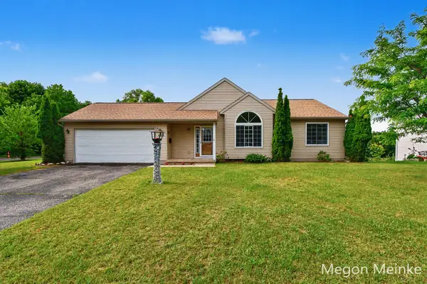 105 Pineview Drive, Belding, MI 48809