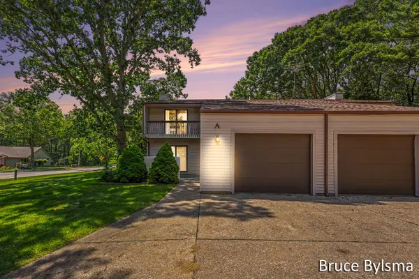 17570 Parkwood Drive #A, Spring Lake, MI 49456