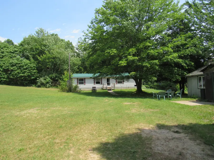 710 N 204th Avenue, Hesperia, MI 49421 - #3