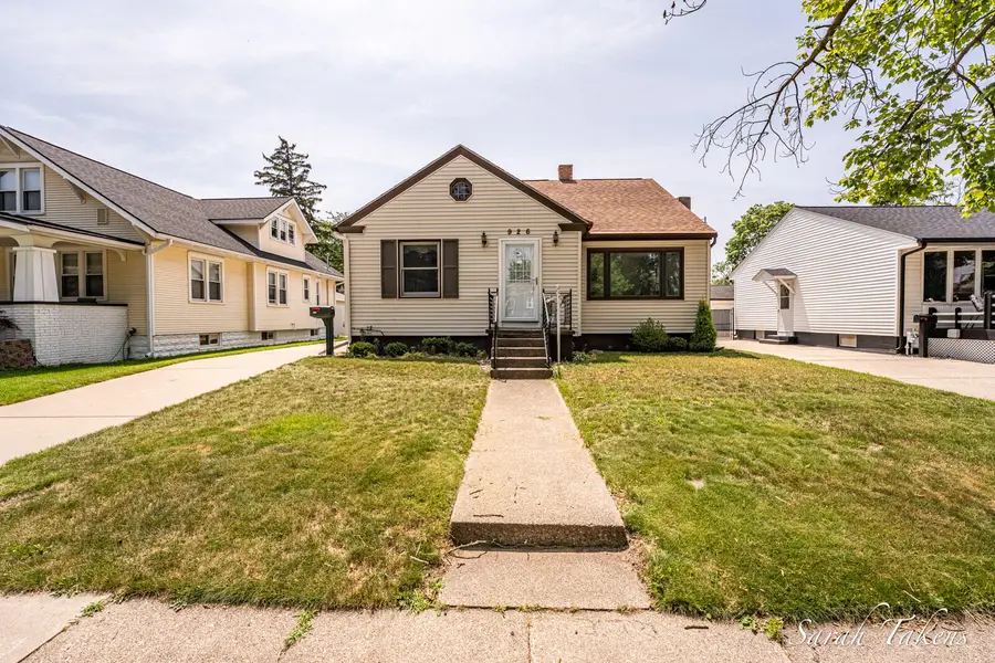 926 Franklin Avenue, Grand Haven, MI 49417 - #2