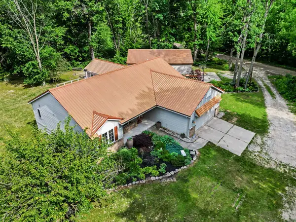 3155 11 Mile Road Ne, Rockford, MI 49341