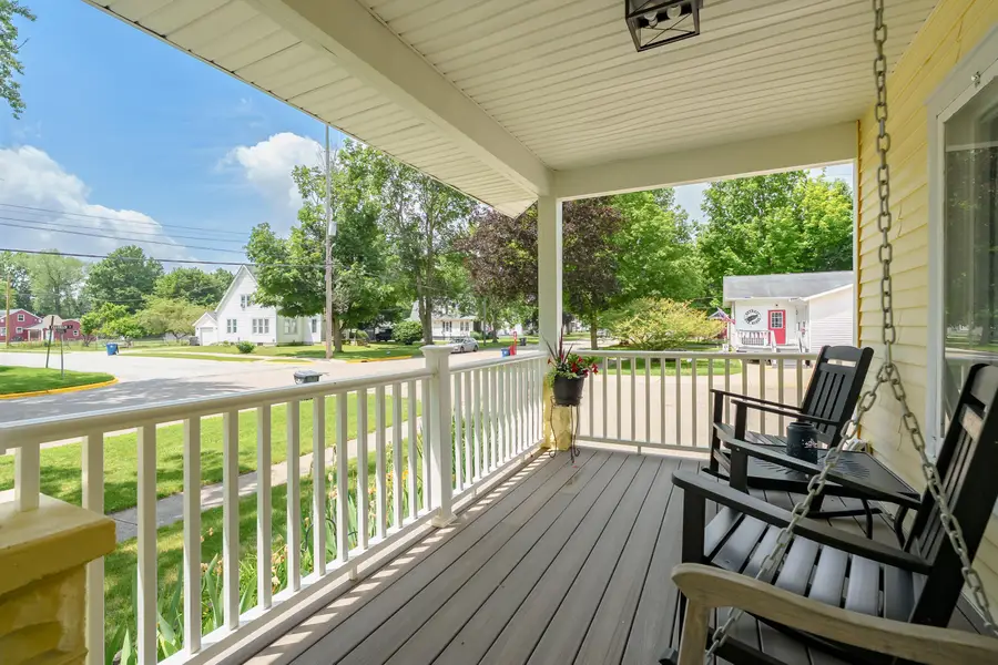 378 W Franklin Street, Otsego, MI 49078 - #3