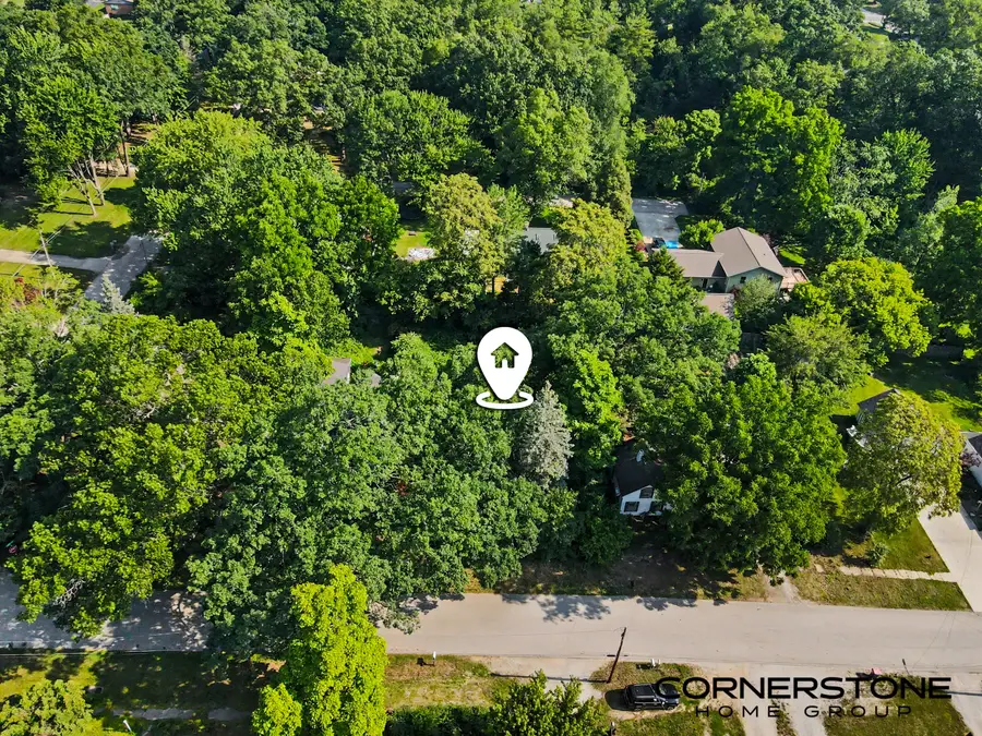 410 Peach Street, Fruitport, MI 49415 - #2