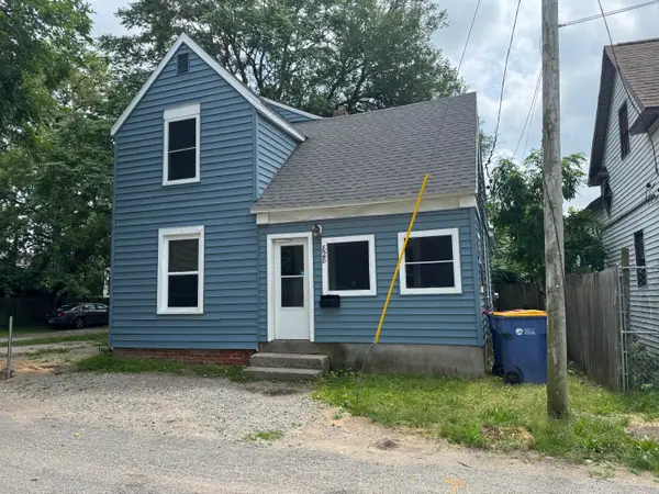 828 Isabella Court Se, Grand Rapids, MI 49507