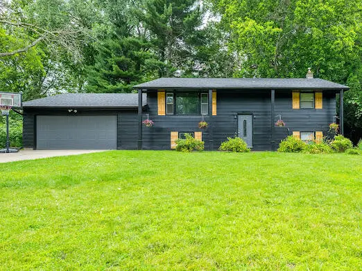 5975 Bonanza Drive, Stevensville, MI 49127