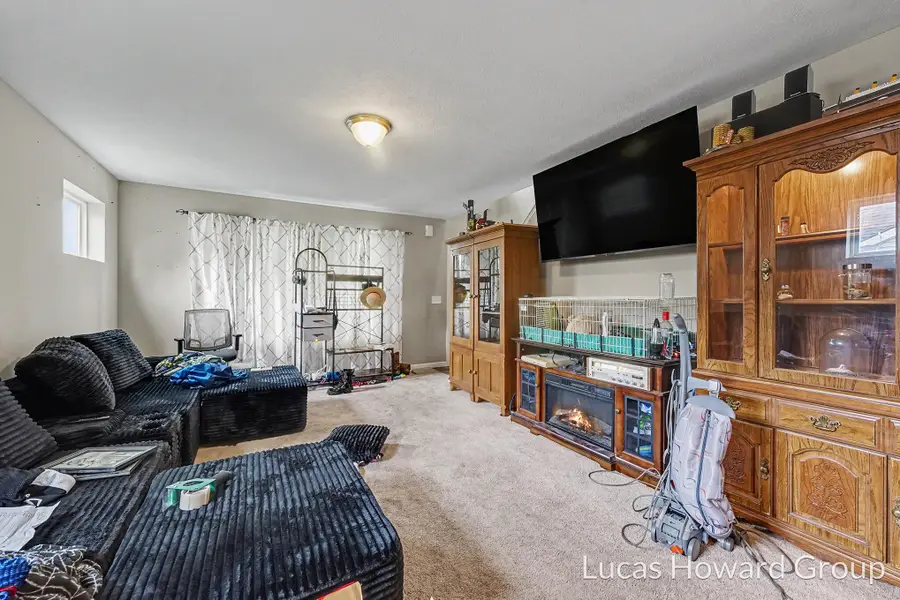 1041 Sunfield Dr Drive, Holland, MI 49424 - #3