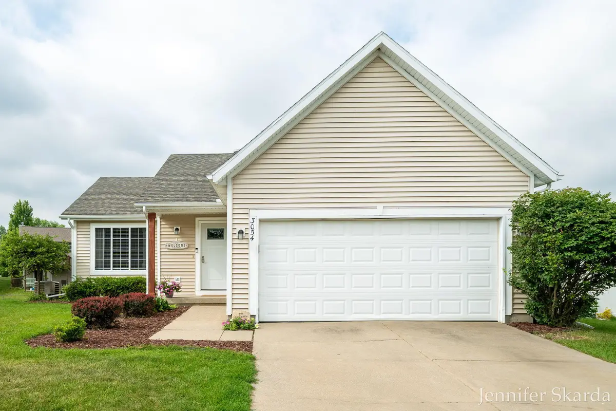 3054 Woodglen Street Nw, Grand Rapids, MI 49504 - #1