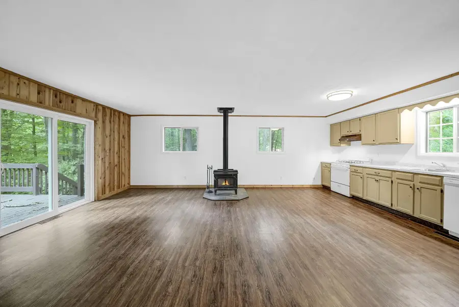 8277 W Ridge Boulevard, Stanwood, MI 49346 - #2