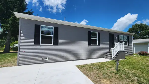 4662 Circle Inn Drive #17, Shelbyville, MI 49344