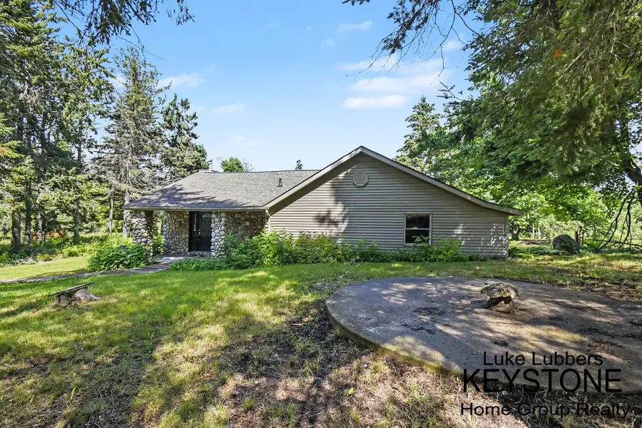 6079 M-32, Atlanta, MI 49709 - #3