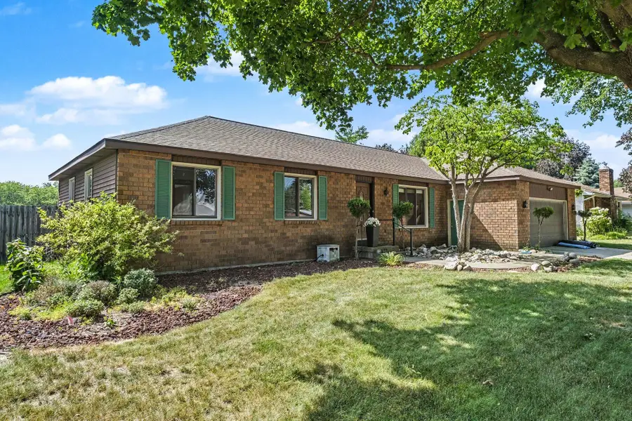 3893 Granada Court Nw, Grand Rapids, MI 49534 - #3