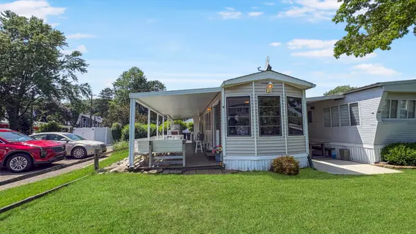 2250 Ottawa Beach Road #45, Holland, MI 49424