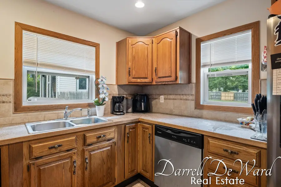 854 W Washington Street, Ionia, MI 48846 - #3