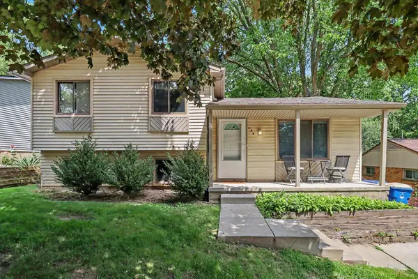 439 S Winding Drive, Waterford, MI 48328