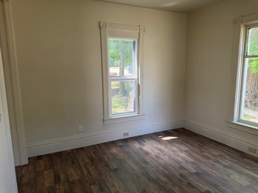 814 N Clinton Street, Albion, MI 49224 - #3