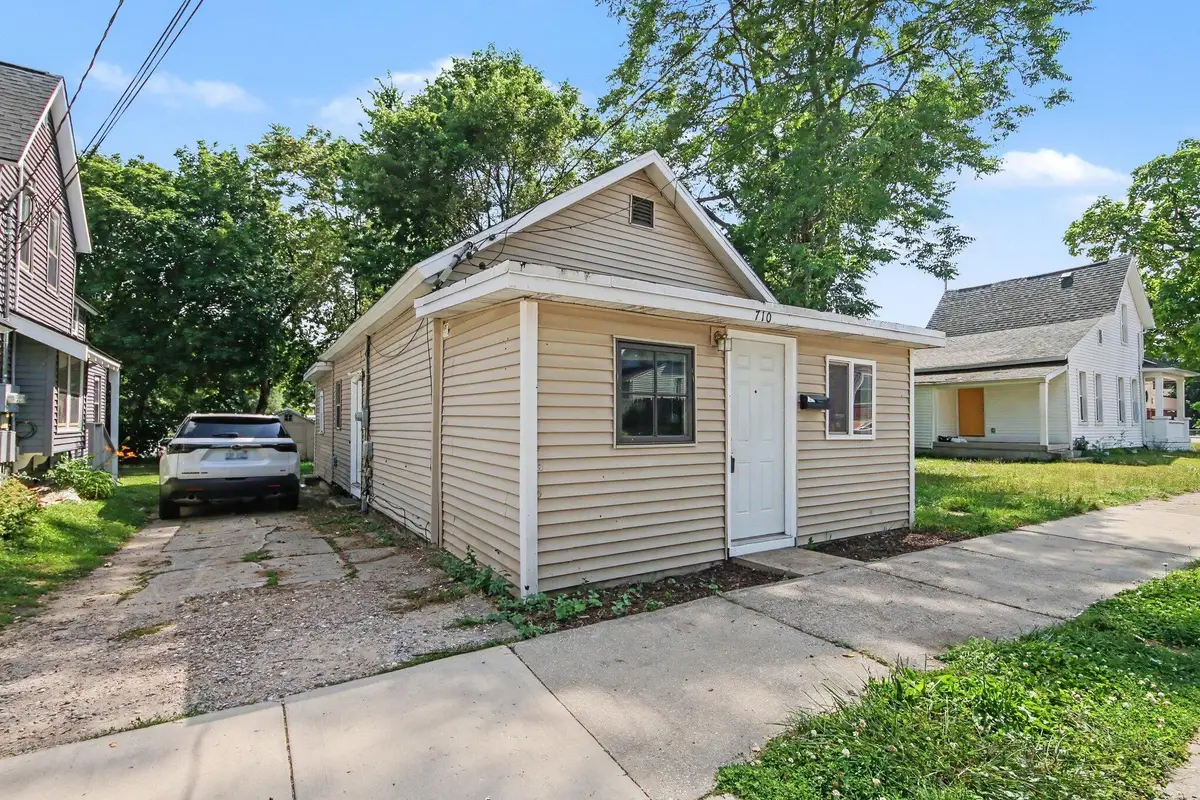 710 Baxter Street Se, Grand Rapids, MI 49503 - #1