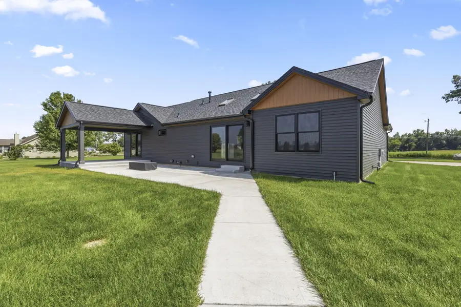 20872 State Line Road, Edwardsburg, MI 49112 - #3