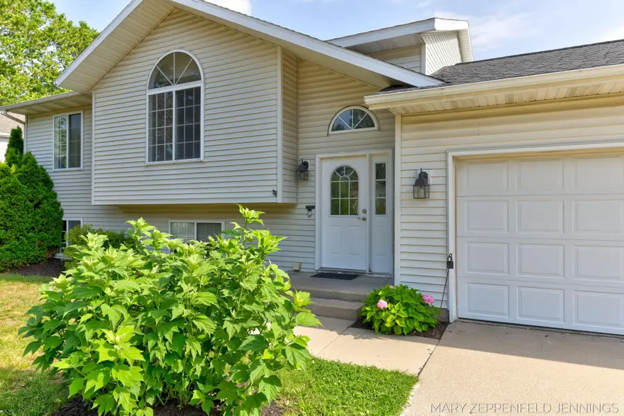489 Sunmeadow Drive Se, Grand Rapids, MI 49508 - #3