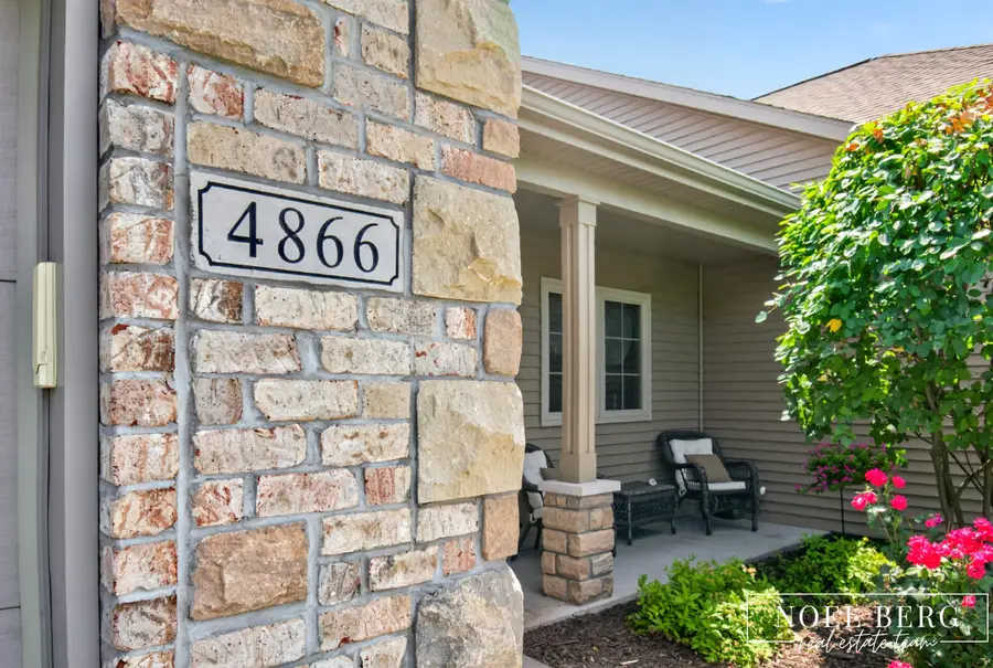 4866 Chatsworth Creek Drive, Hudsonville, MI 49426 - #2