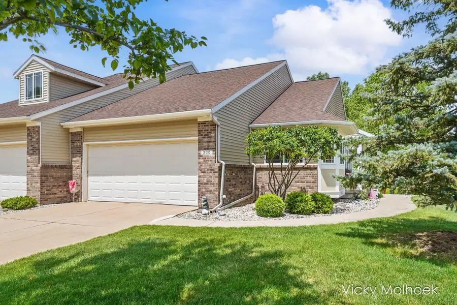 335 E North Street, Hastings, MI 49058 - #2