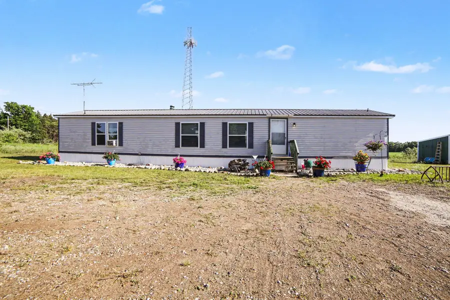 3598 N 64th Avenue, Hart, MI 49420 - #3