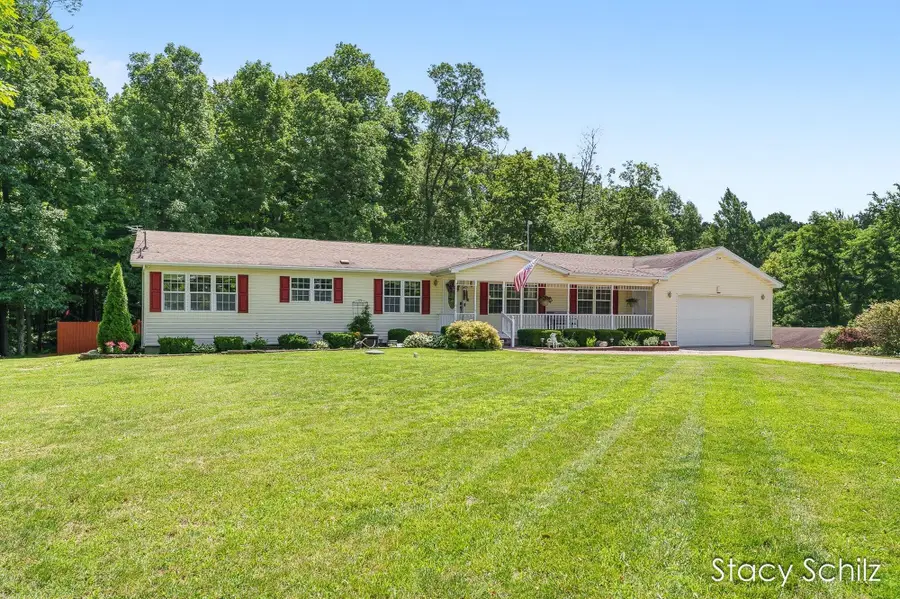 4413 S Lacey Lake Road, Bellevue, MI 49021 - #2