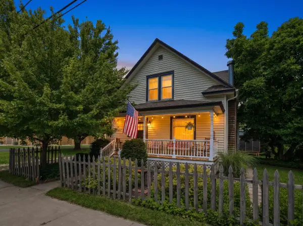 24 W Ash Street, Three Oaks, MI 49128